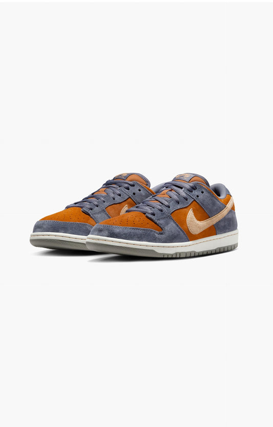 Nike SB Dunk Low Pro Shoe, Light Carbon/Monarch/Summit White/Sesame