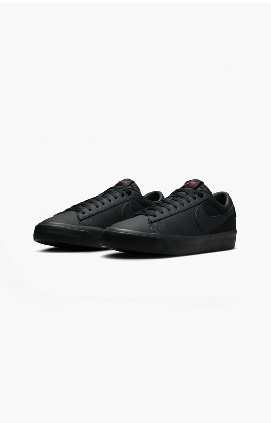 Nike SB Zoom Blazer Low Pro GT ISO, Black/Black/Black